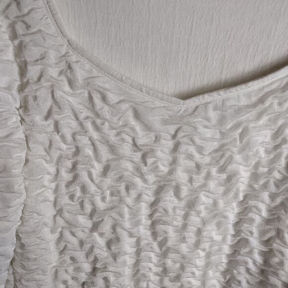 Hayley Matthews top  - Picture 3 of 7